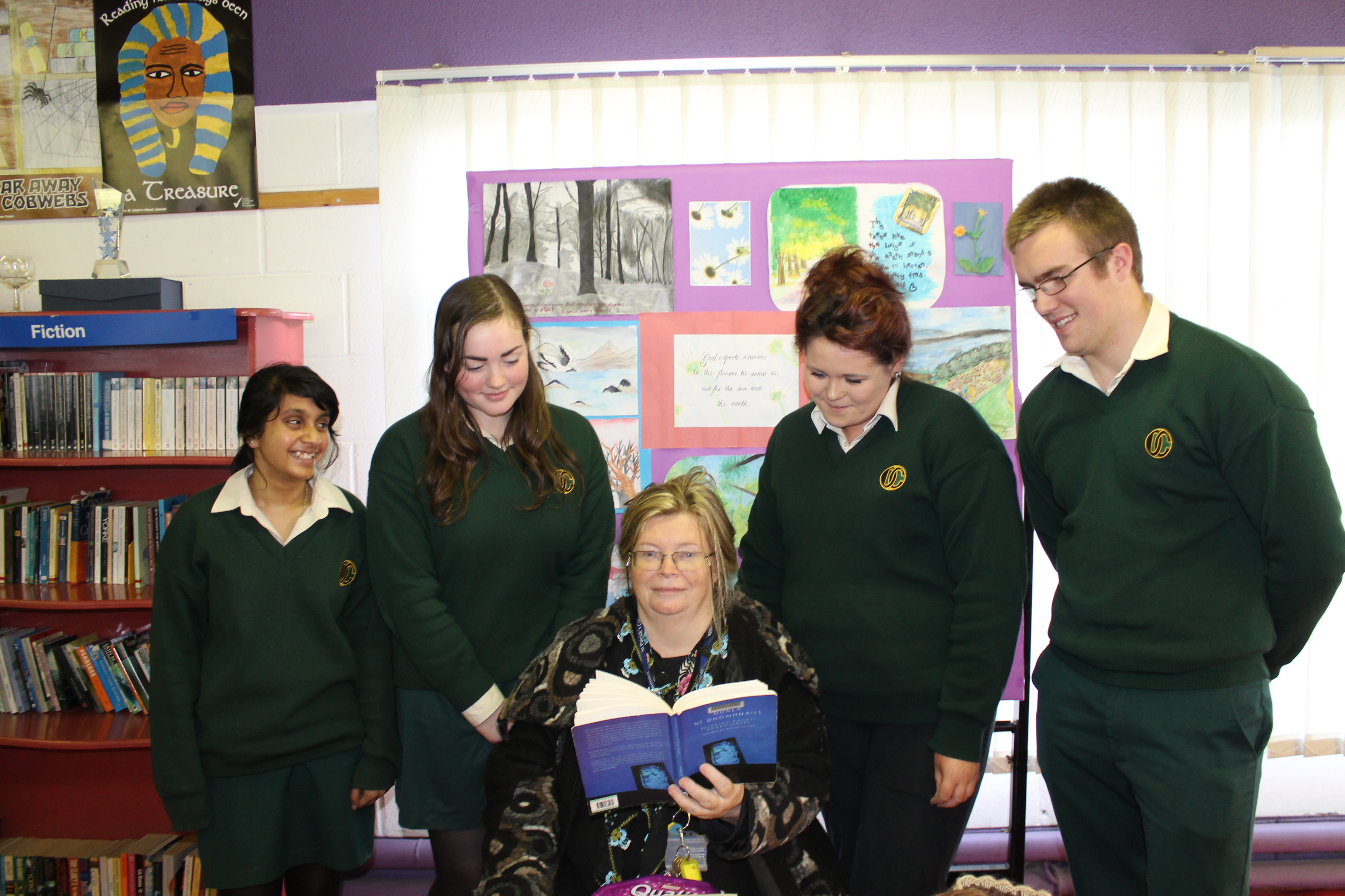 Nuala Ni Dhomhnaill, renowned poet in Irish literary circles, was hosted recently by Davitt College. On November 23rd, 5th and 6th Year Gaeilge students at Davitt College were privileged to receive a personal reading of Nuala’s poem ‘Mo Ghrá-Sa (Idir Lúibíní), which is currently on the Leaving Certificate Irish course