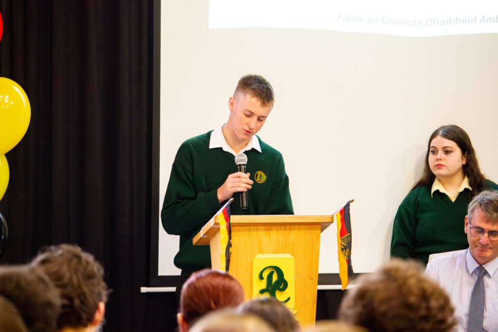 Students sharing their German language-learning journey with Ambassador David Gill